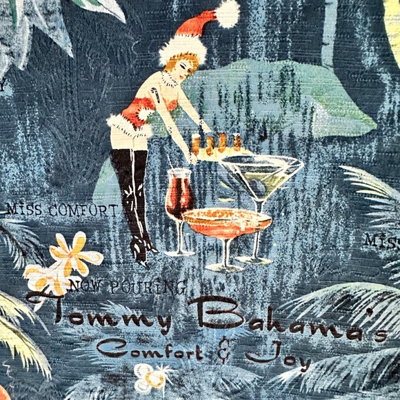 Tommy Bahama Christmas shirt - Picture 5 of 11
